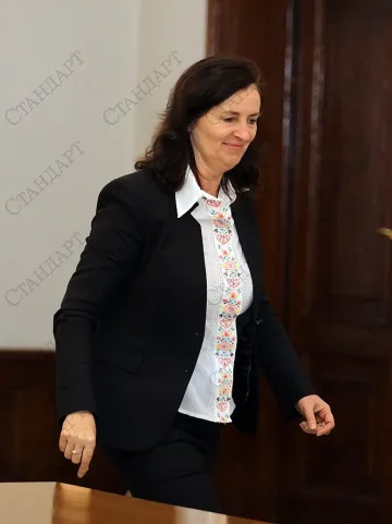 Бобева: Насърчаваме иновациите за по-висок икономически растеж