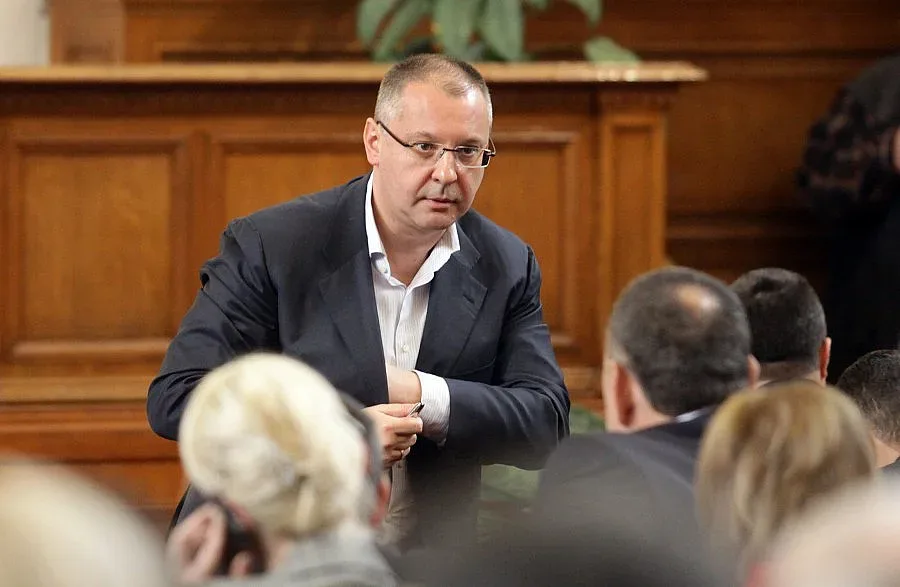 Станишев и Първанов ухажват Монтана