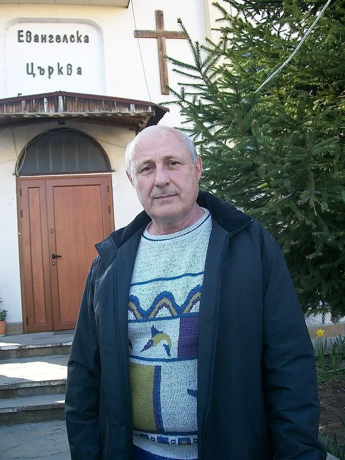 Фен на Челси приюти майката на убиеца от Лясковец