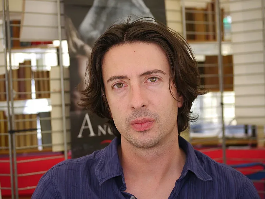 Николай замени "Бъркли" с будизъм