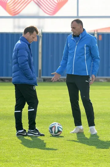 "Левски" се спря на Елин Топузаков 