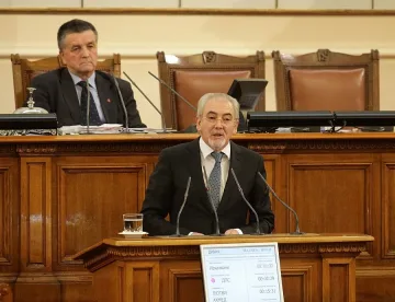 Местан: Указът на президента е грубо нарушение на ИК