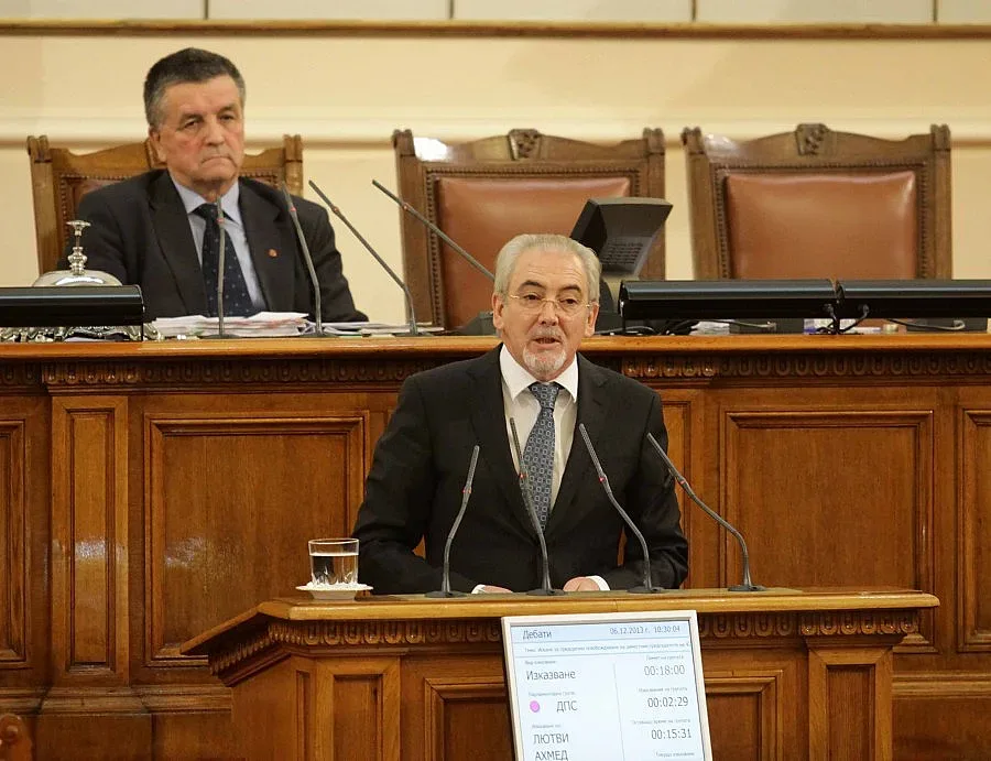 Местан: Указът на президента е грубо нарушение на ИК