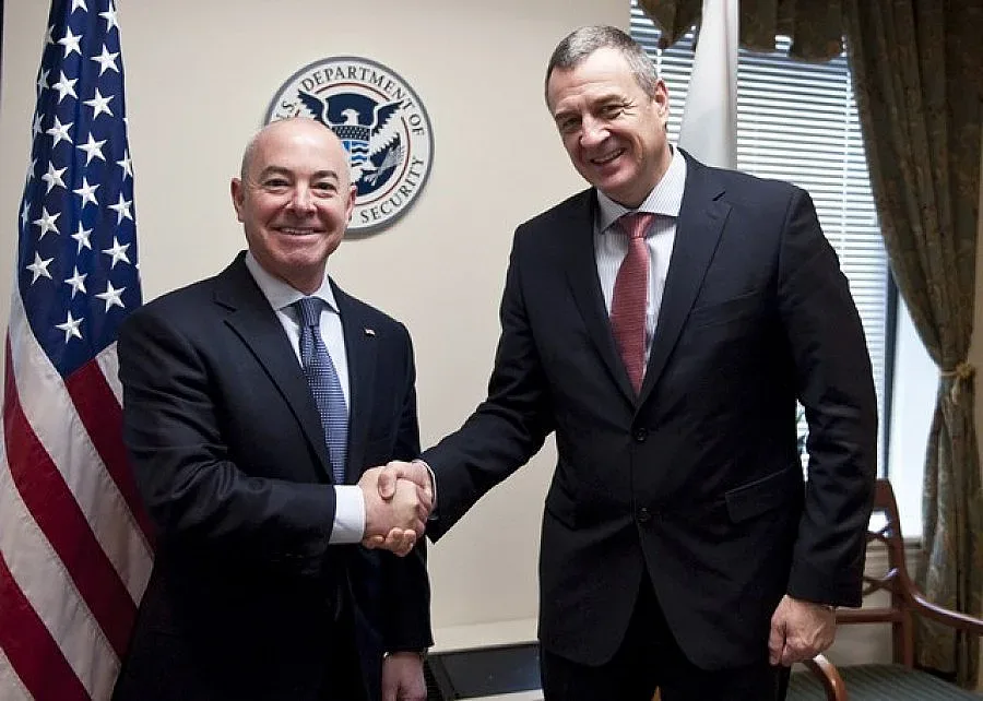 Градим система за киберсигурност с помощ от САЩ