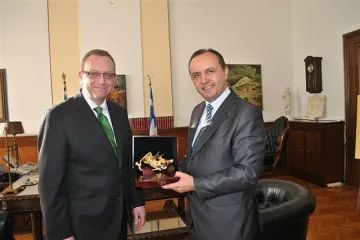 Стоянович чу преспанските камбани 