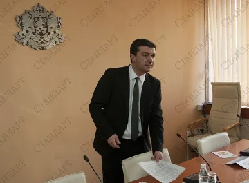 Стойнев: Не съм говорил за национализация на ЕРП-тата