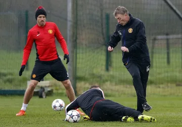 Юнайтед без Еванс и Смолинг срещу Олимпиакос 