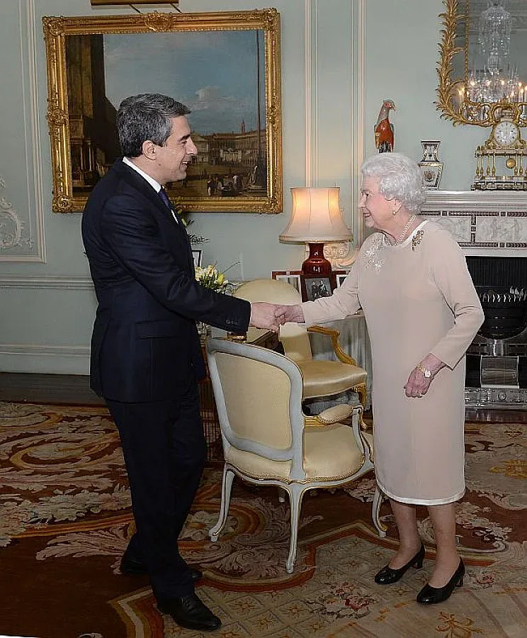 Президентът покани Елизабет II у нас