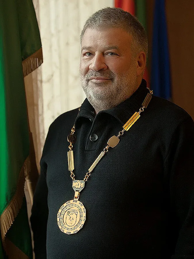 Кметът на Тетевен щипнал 1 млн. от хляб за бедни