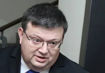 Прокуратурата разпореди проверка на разрешителните за оръжия