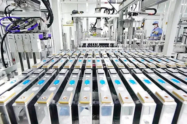 Един метал прави нова държава №1. Най-голямата сделка