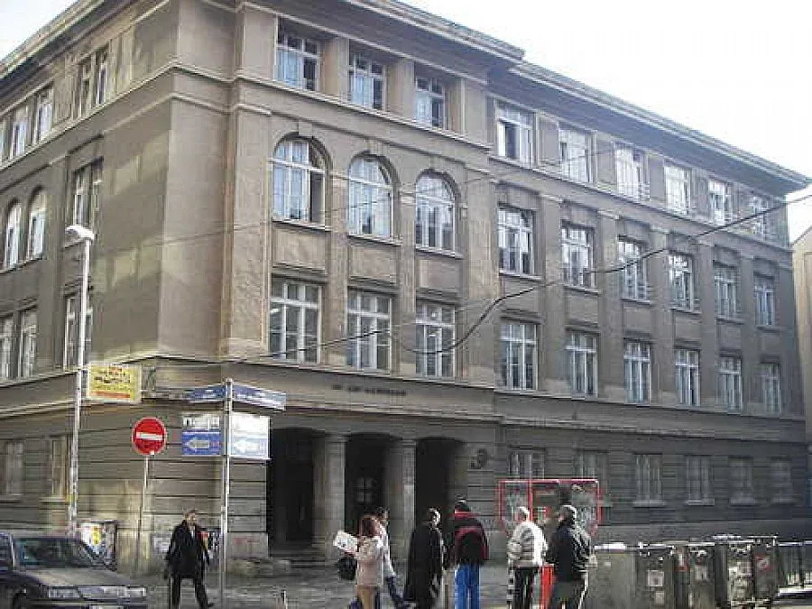 Сигнал за бомба затвори руското училище в София