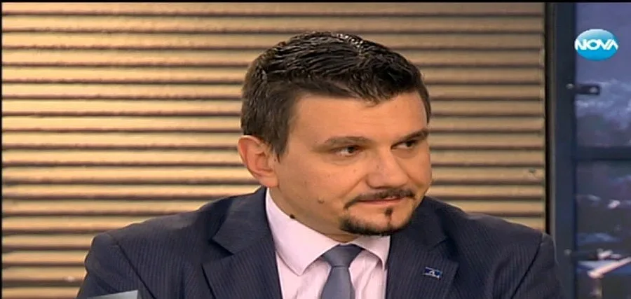 Психолог: Има патологична връзка между Петко и майка му