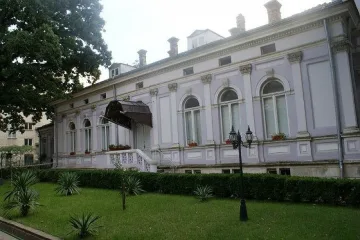 Тихон се ражда под бомбите в Щутгарт