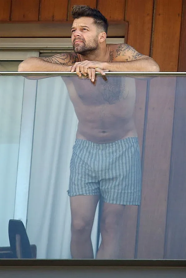 Рики по гащи в Бразилия