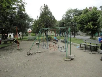 Детските площадки в Силистра са опасни, установи проверка