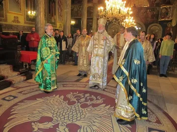 Наум и Тихон в битка за русенски митрополит