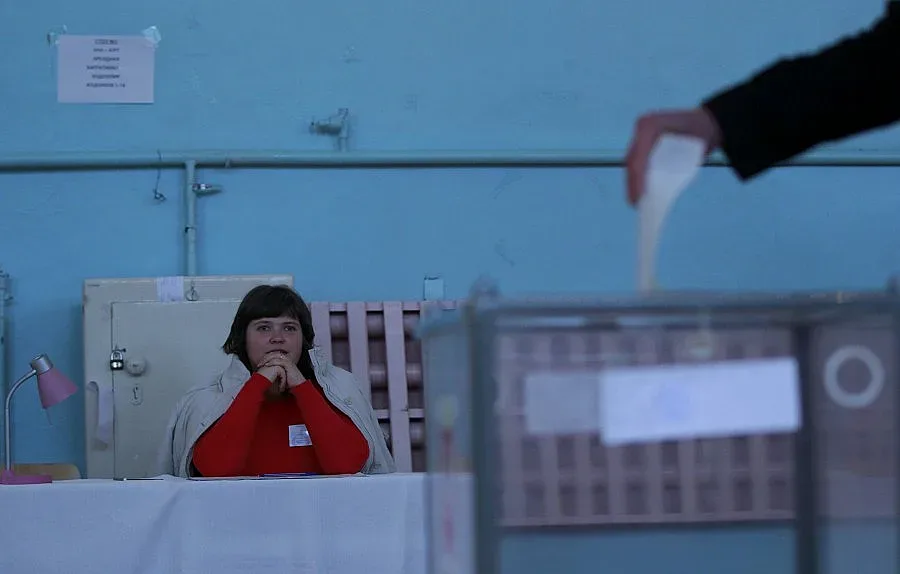 64% е избирателната активност в Крим към 15 часа