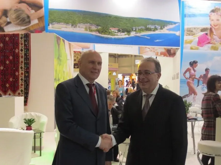 Ръст на руските туристи в България за януари