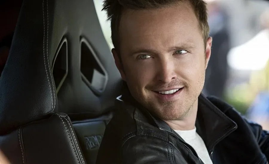 Арън Пол замества Уокър