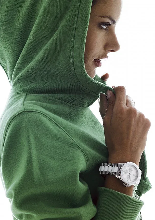 Щерката на Амброзио прохожда в модата