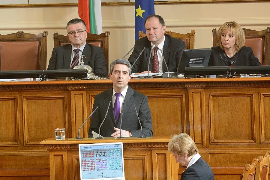 Плевнелиев плаши с украински сценарий