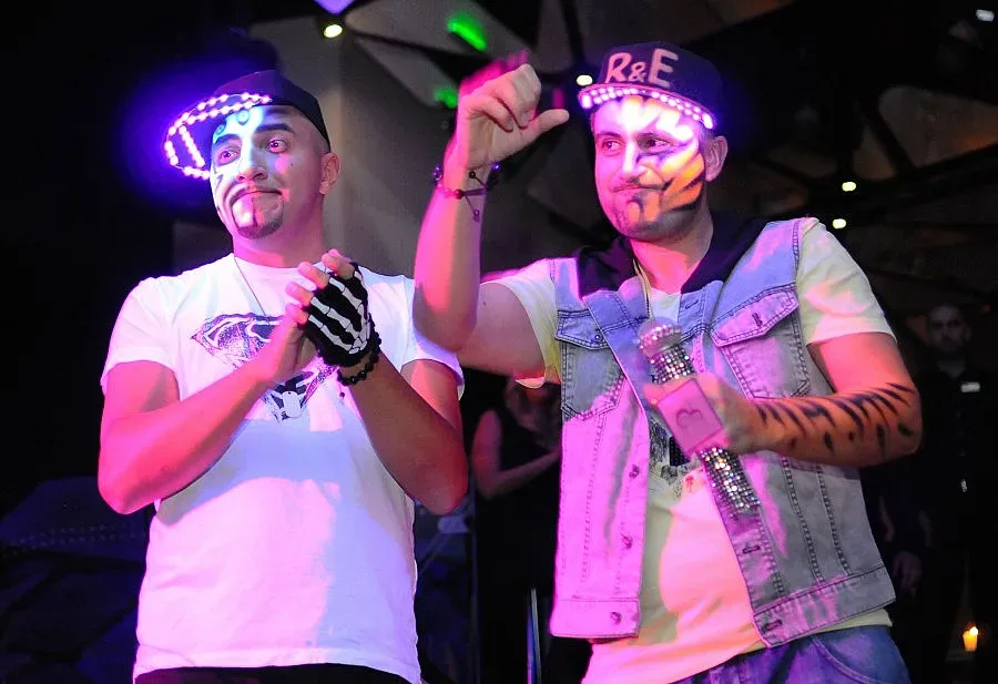 Превръщат Румънеца и Енчев в щрауси