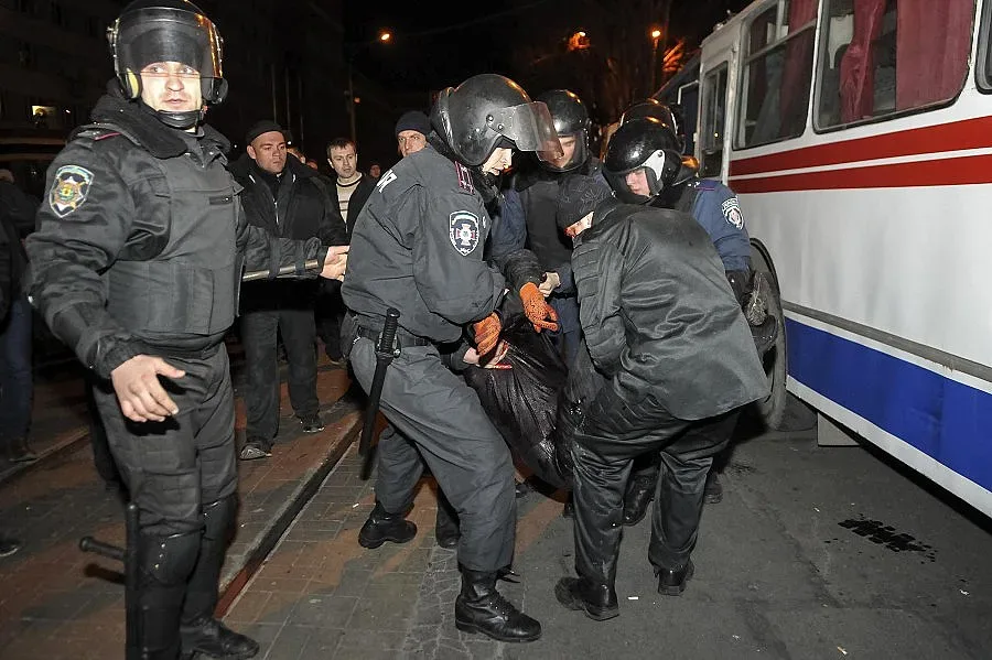 Кървави сблъсъци в Донецк (ВИДЕО)