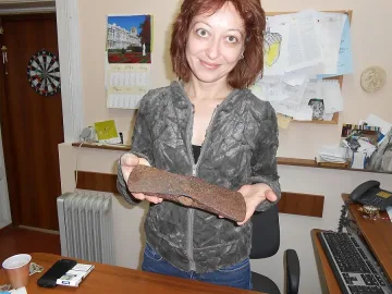 Бизнесмен върна с колет тракийска брадва