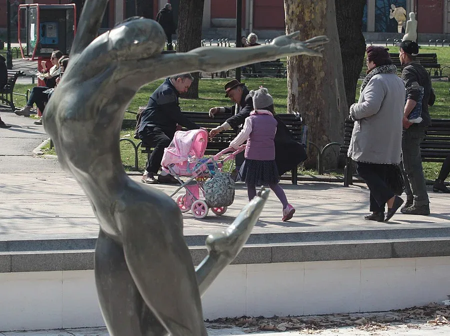 Петъчното утро ни посреща с ниски температури