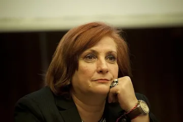 Михайлова обнадеждена за парите по "Околна среда"