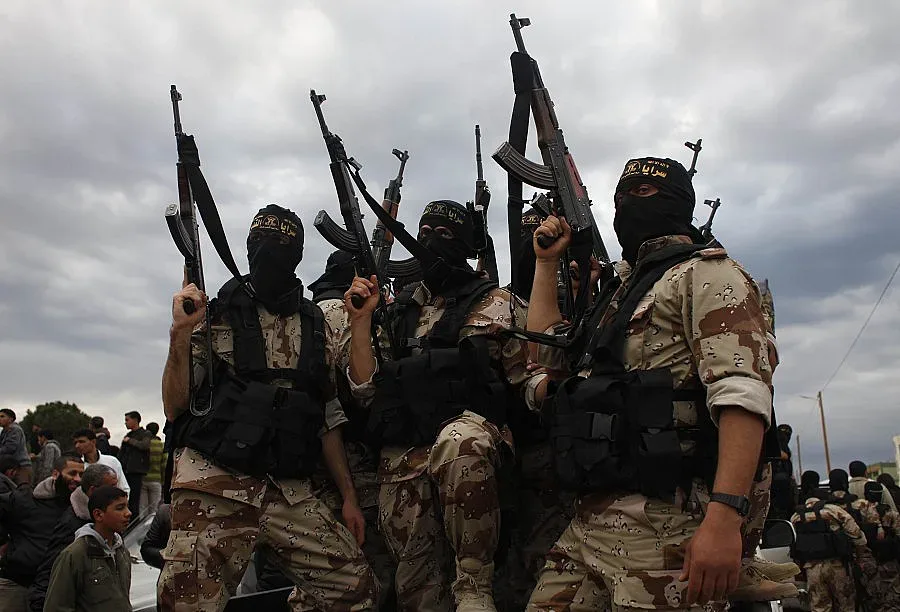 Израелци и палестинци се обстрелват в Ивицата Газа