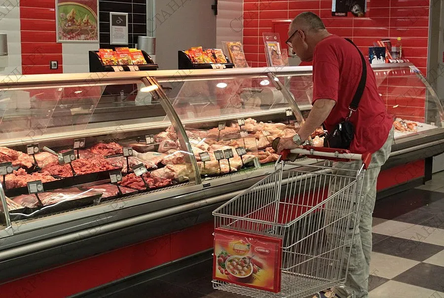 Агенти по храните тайно в София