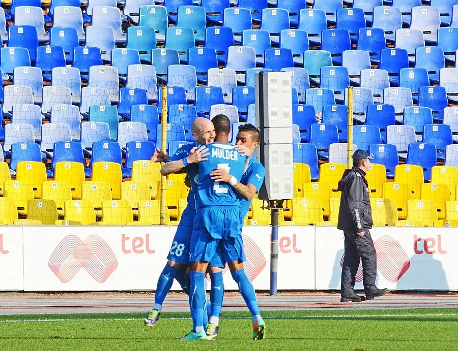 "Левски" вгорчи рождения ден на "Ботев"