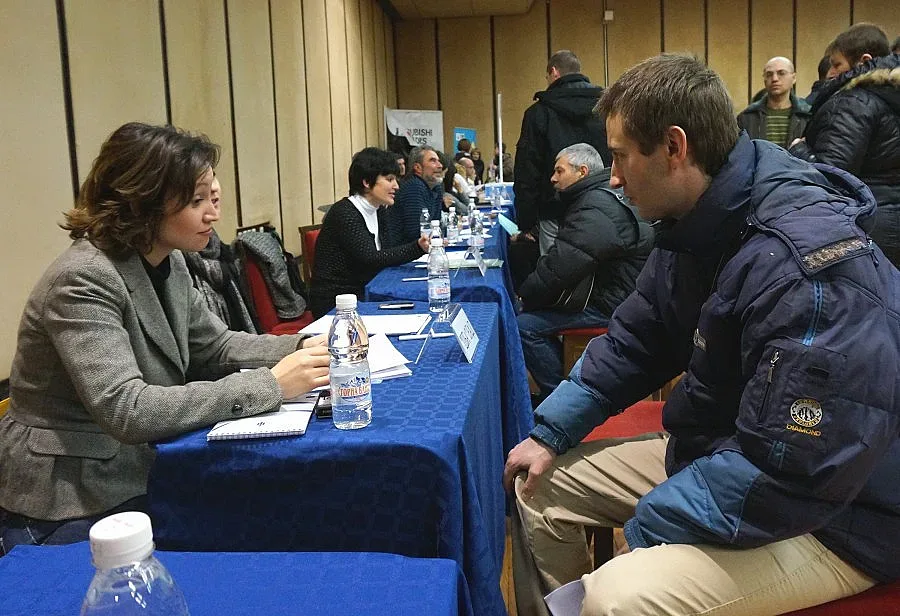 Стажанти вече ще могат да сключват трудов договор