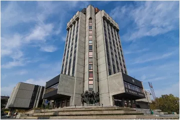 Общинарите във Варна си оставиха  високите заплати