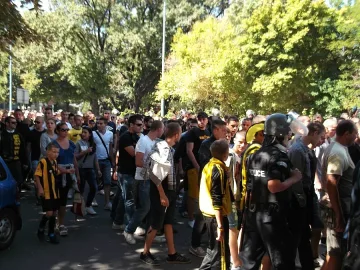 Дербито на Пловдив се мести в София