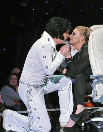 Зуека и Донков - уста в уста