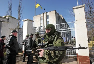 Отвлякоха репортери в Крим