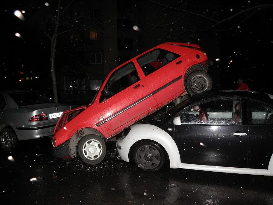„Фолксваген” паркира под „Форд”