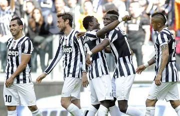 "Рома" развя бялото знаме