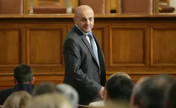 Дончев не иска да стои дълго в Европарламента