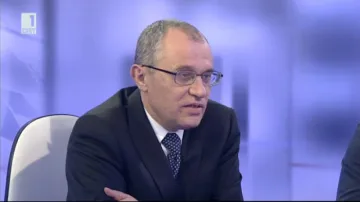 Маскирани тормозиха журналисти от БНТ в Крим