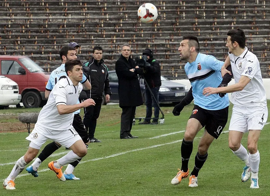 Бойкот и хаос в "Локо" (Пд)