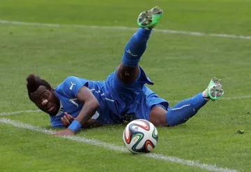 Две патрулки пазят "Левски"