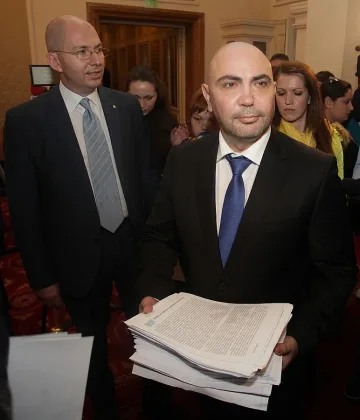 Петров: "Чисти ръце" е закон, ще бъде предложен до 10 дни