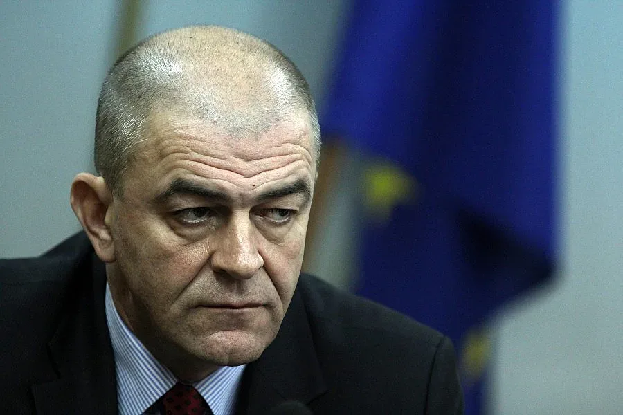 Шефът на полицията катастрофира