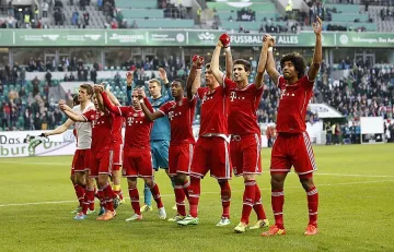 Байерн смачка Волфсбург 