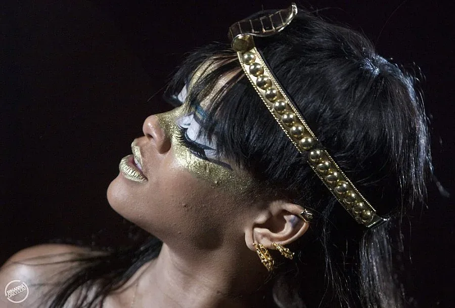 Риана и Кейти като Клеопатра