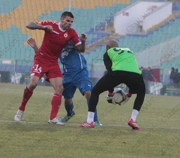 На почивката: „Левски“ - ЦСКА 0:0, „червените“ останаха 10 